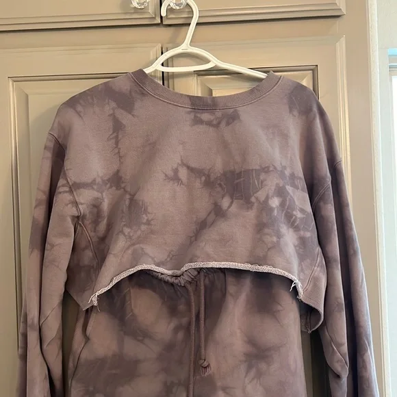 Sweatsuit - Picture 1 of 2